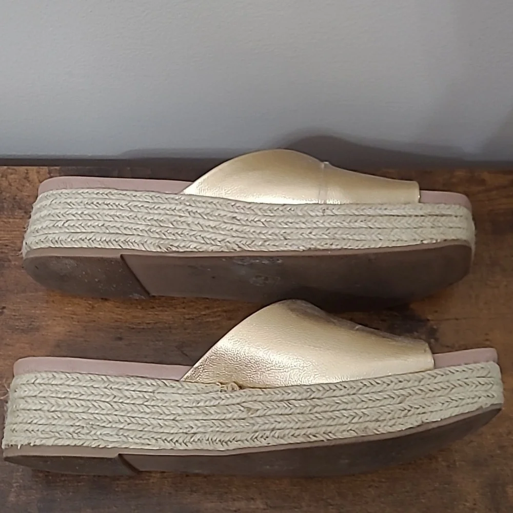 Chinese Laundry Gold Platform Espadrilles Slide Sandals size 8.5